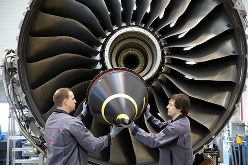 Industry experts agree that half of MRO spend will be on engine MRO, props and APUs by 2022. (LHT image )